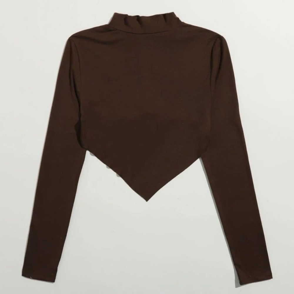 crop open back mock neck long sleeve tee